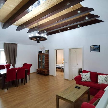 Apartament 2 camere - Casa Divertis Buzău Exterior foto