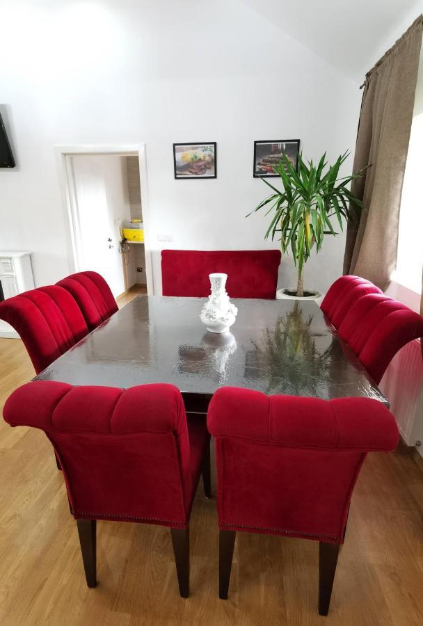 Apartament 2 camere - Casa Divertis Buzău Exterior foto