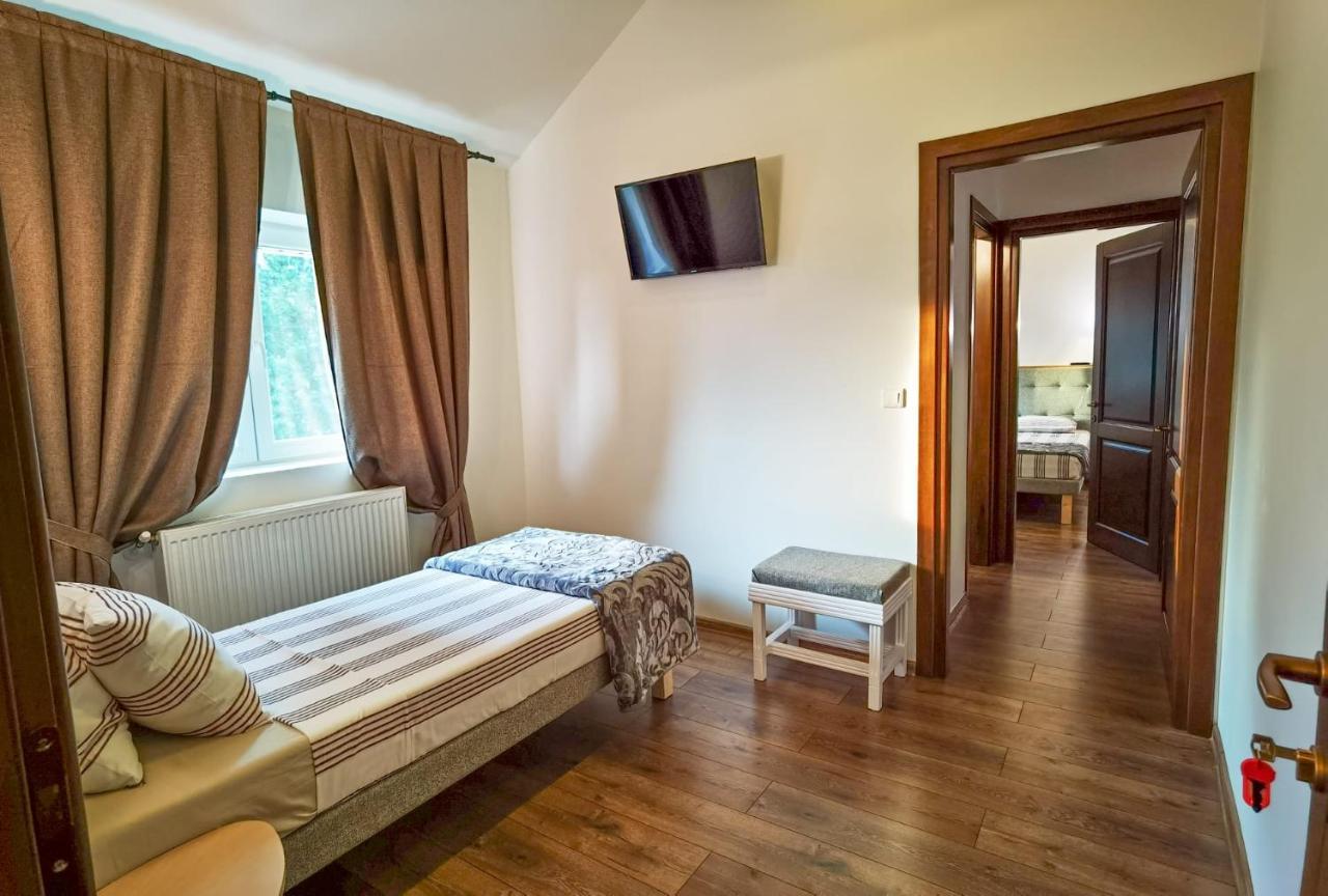 Apartament 2 camere - Casa Divertis Buzău Exterior foto